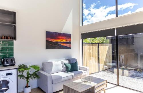 Twizel Apartment | Magic On Maryburn - The Green Room