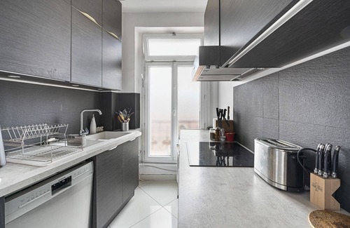 6th Arrondissement Apartment | Magic on the Marche, by Veeve