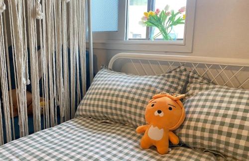 Seogang-dong House | Magic room HONGDAE GUESTHOUSE