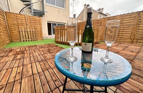 Barbatre Apartment | Magic suite avec Balnéo, Sauna et terrasse