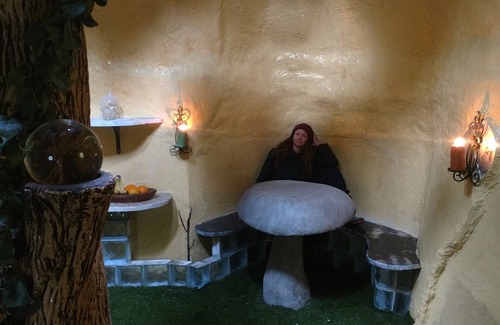 Gasquet Cabin | Magic Underground Hobbit Hole @ Sustainable Ecovillage
