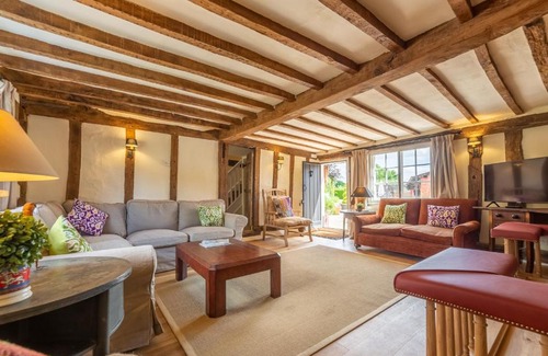 Higham House | Magical 17th century cottage with original beams & floors - The Old Post Office
