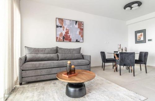 Kiryat Moshe Apartment | Magical 2BR Parking with amazing view in city gate