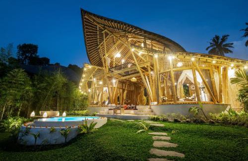 Selat Villa | Magical Bamboo House with Breathtaking view