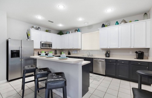 Legacy Park Villa | Magical Family Villa: 8-Bdrm, 5 Themed, Pool, Spa, Game Room, Arcade, Movie