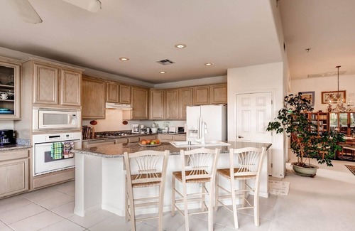Spring Mountain Ranch House | Magical Getaway: Garden Oasis & Pool, Mtn.Views, Hiking, close to Shops & Strip