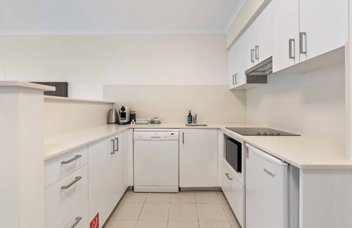 Manly Apartment | Magical Manly Summary