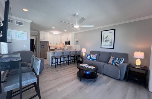 Bradenton Beach Condo | Magical Oceanfront Getaway!
