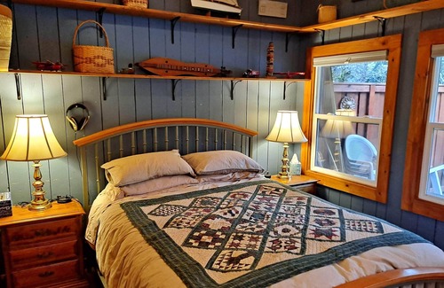 Gold Bar Cabin | Magical Retreat on the Skykomish River