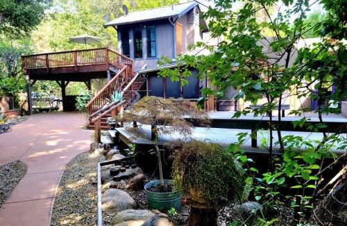 Three Rivers House | Magical River House ! 10 min to SNP park entrance