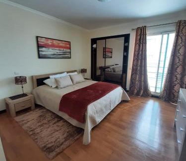 Sao Martinho Apartment | Magical Seaview (Free Parking)