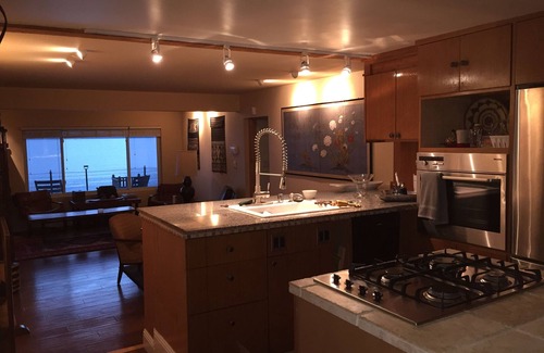 Point Richmond House | Magical SF Bay Beachfront Luxury Retreat! Spectacular Spot! Weekly Special Rates