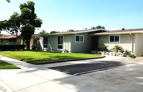 Hermosa Village House | Magicway Villas + Star Wares House + Close Walk To Disneyland