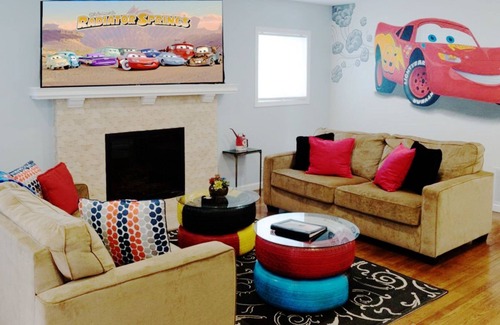Hermosa Village House | MagicwayVillas + "Disney Cars" Theme + Large Private Pool & Spa +Walk to Disney