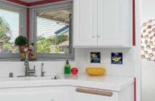 Hermosa Village House | MagicwayVillas TeaCup Pool House - Walking Distance to Disneyland