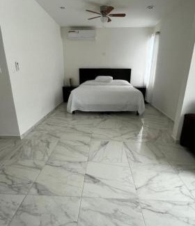 S.M. 57 House | Magnífica casa con alberca privada a 10 min del mar
