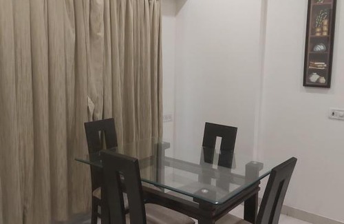 Parel Bed & Breakfast | Magna ,Fitwala Road,Prabhadevi West