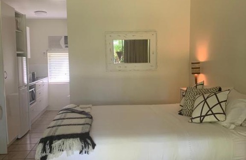 Nelly Bay Apartment | Magnetic Island perfect getaway apartment