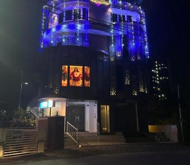 Kakkanad Hotel | Magni Home