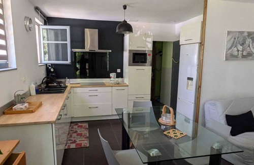Montesquieu-des-Alberes Apartment | Magnificent studio in the heart of nature