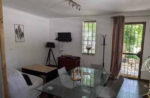Montesquieu-des-Alberes Apartment | Magnificent studio in the heart of nature