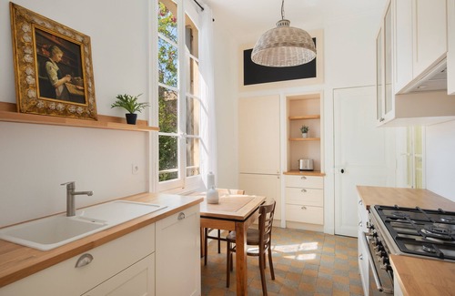 Saint-Laurent-d'Aigouze House | Magnificent house, park, swimming pool, village center, beaches 15 min