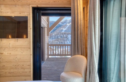 Saint-Etienne-de-Tinee Ski Chalet | MAGNIFICENT LUXURY CHALET WITH TOP-OF-THE-RANGE AMENITIES