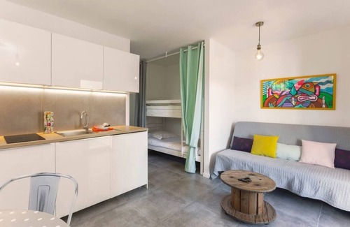 Villeneuve-les-Avignon House | Magnificent house with swimming pool and several apartments.