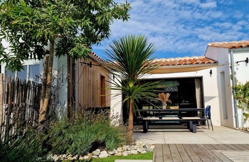Saint-Denis-d'Oleron Villa | Magnificent Villa "carré 17