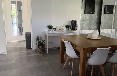 Saint-Laurent-du-Var Apartment | Magnificent villa 100m2 ground floor with private pool and parking