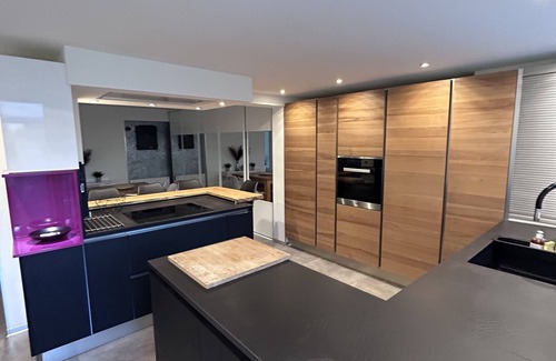 Saint-Laurent-du-Var Apartment | Magnificent villa 100m2 ground floor with private pool and parking