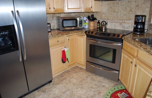 Boynton Beach Condo | Magnificent 2 Bedrooms, 2 Bathrooms Condo