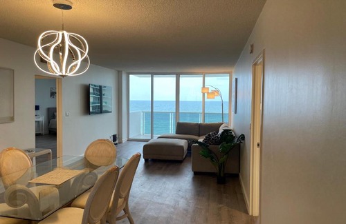 Hollywood South Central Beach Apartment | MAGNIFICENT 2 bedroom/2 bath beachfront with Beach View Condo apartment