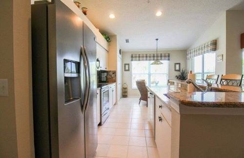 Sarasota Condo | Magnificent 2 BR Lakefront Condo in Heritage Oaks - Tranquil Waters