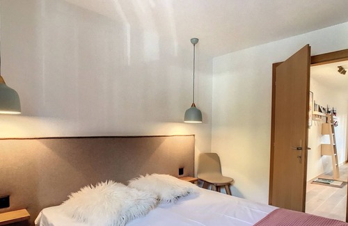 Verbier Apartment | Magnificent 2 room apartment fully renovated, close to the popular and quiet district called "Le Ham