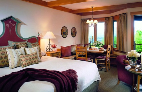 Moscow Resort | Magnificent 2 story/3 bedroom Villa in Stowe, VT on Trapp property. Sleeps 6-8