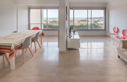 Antibes Apartment | Magnificent 3P 82m2 apartment, air conditioning, WIFI, exceptional sea view (pool, tennis).