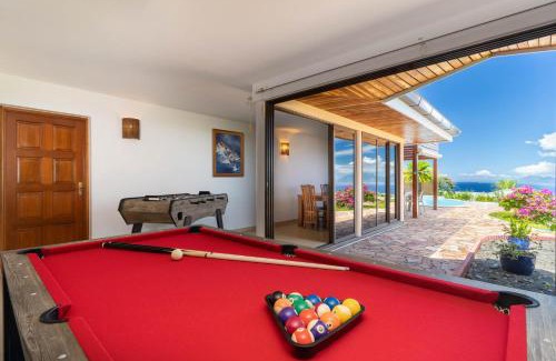 Punaauia Villa | Magnificent 5 Br Villa with pool: amazing views