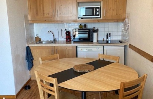 Valmeinier Apartment | Magnificent 6-person apartment 50 m from the slopes Household linen and towels included!