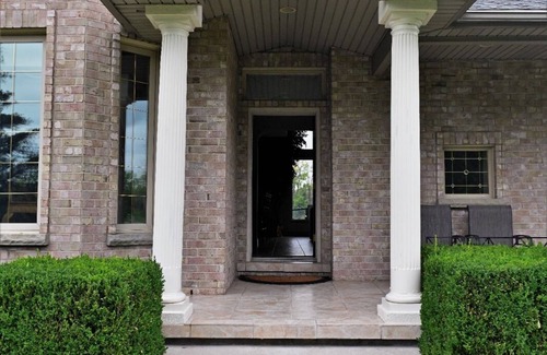 Lighthouse Cove Villa | Magnificent 7 Bedroom 6 bath Villa on the lake