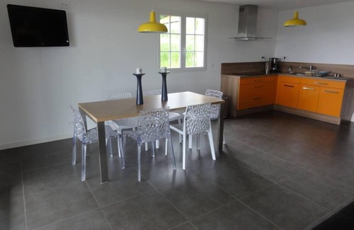 Appietto Apartment | Magnificent 90m2 ground floor and 25m2 studio for rent near Ajaccio