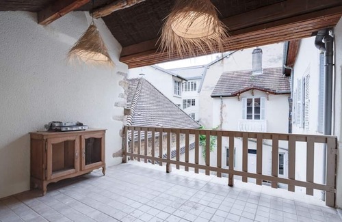 Lons-le-Saunier Apartment | Magnificent apartment for 8 people with a hyper-center terrace