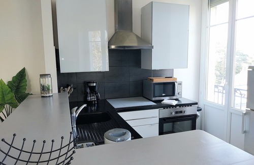 Aix-les-Bains City Center Condo | Magnificent apartment in character residence with swimming pool