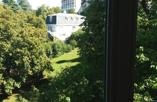 Aix-les-Bains City Center Condo | Magnificent apartment in character residence with swimming pool
