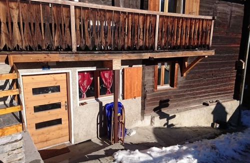 Lauenen Bei Gstaad Apartment | Magnificent apartment in a quiet old village in Val d'Anniviers