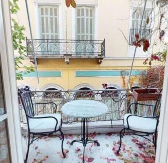 Plaka Apartment | Magnificent apartment in Plaka