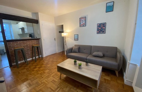 Nevers Apartment | Magnificent apartment near Porte de Paris