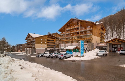 Allos Apartment | Magnificent apt near the slopes for 5 people