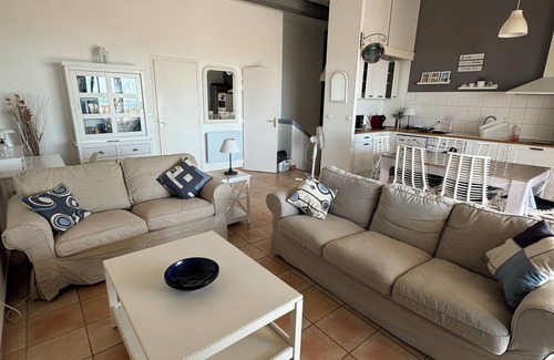Gruissan Plage Ski Chalet | MAGNIFICENT CHALET FRONT DE MER ' LE GRAND LARGE '