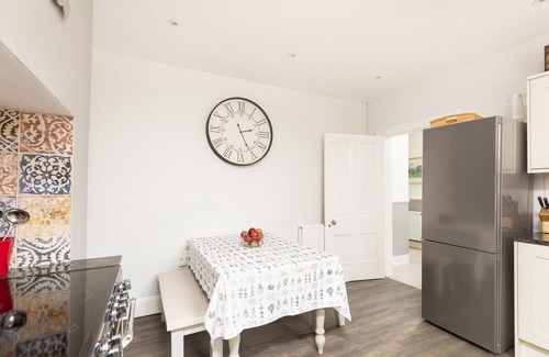 Bath House | Magnificent City Centre Townhouse